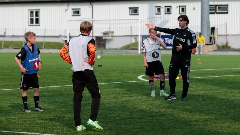  RBK Skolen søker fotballtrener 